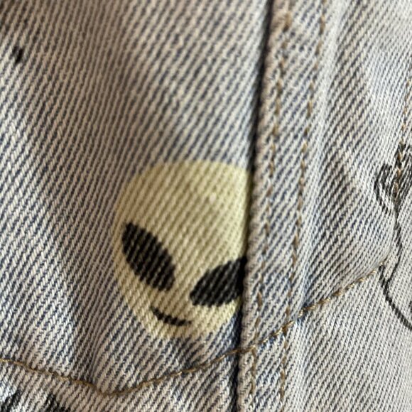 Wild Fable Graffiti Jean Jacket Women's L Denim Alien Smiley Face Flower Grunge - Picture 6 of 13